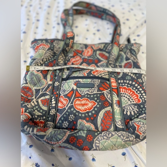 Vera Bradley Nomatic Floral Small Quilted Shoulder Tote Bag. Geometric Pattern. - Picture 3 of 14